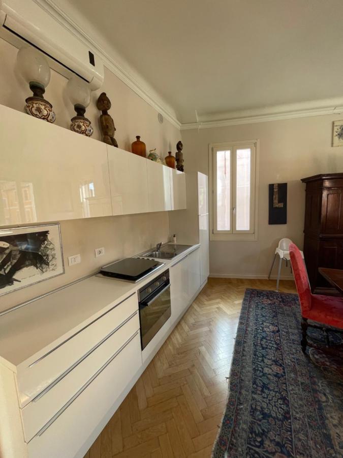 Elegante Appartamento In Centro A צ'זנה מראה חיצוני תמונה